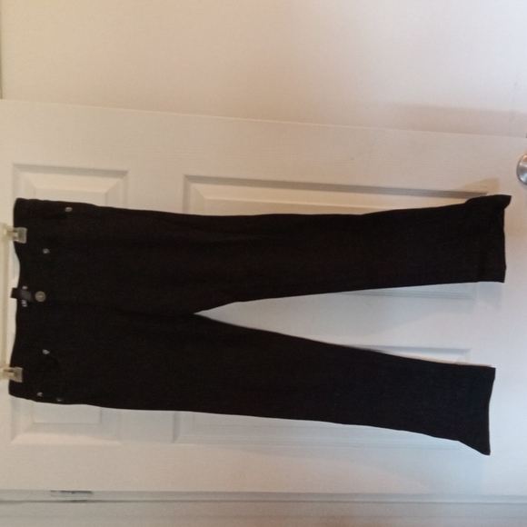 Woman slacks - Picture 2 of 3